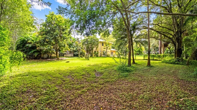 Building Photo - 92 Squire Dr