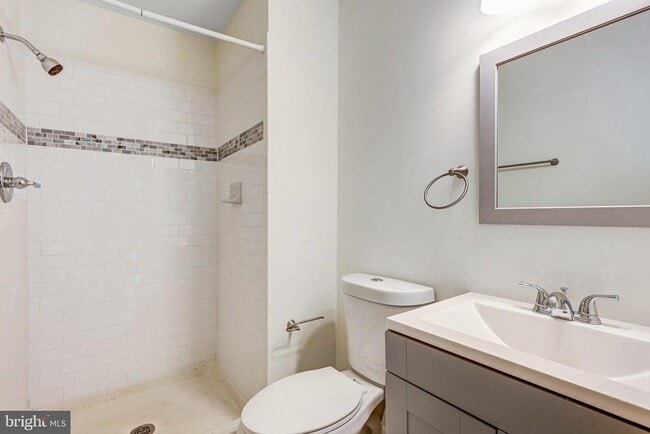 Building Photo - 4923 Casimir St