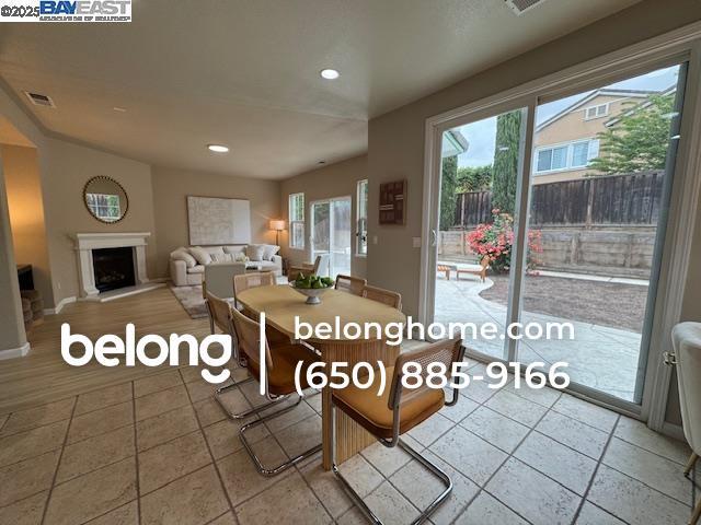 Building Photo - 118 E Heritage Dr
