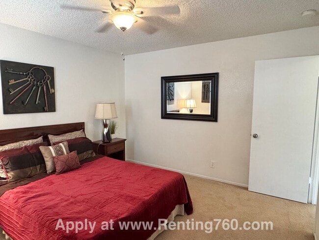 Building Photo - Beautifully Furnished Move-In Ready Home!