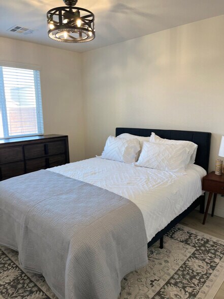 Building Photo - 7250 Sterling Rock Ave