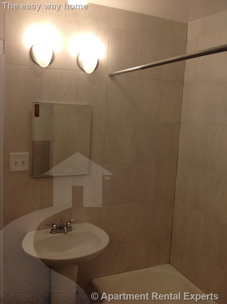 Building Photo - 26 Dover St