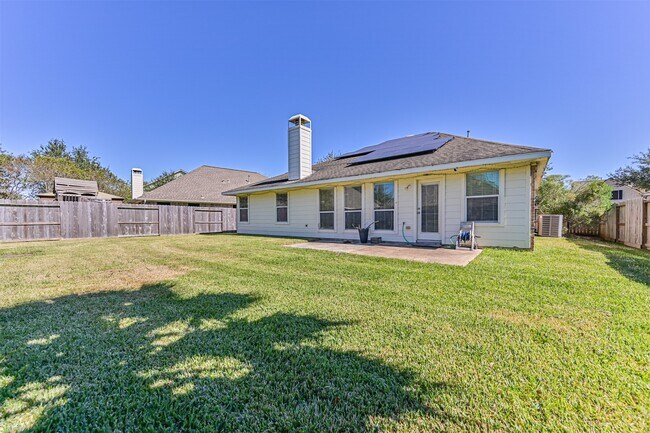 Building Photo - 2006 Plantain Lily Ct