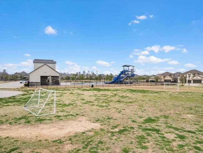 Building Photo - 24543 Songlark Bend Dr