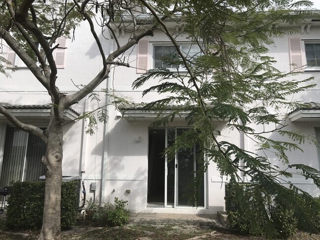 Building Photo - 3416 NW 14th Ct