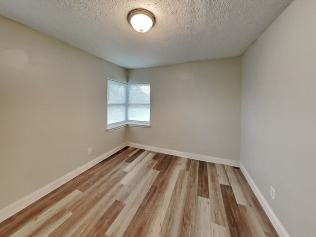 Building Photo - 3BR/1.5BA Home in Jacksonville FL w/ Spacious Yard