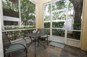 Building Photo - 694 Seabrook Ct