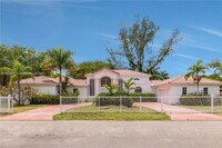 Building Photo - 18420 SW 77th Ct