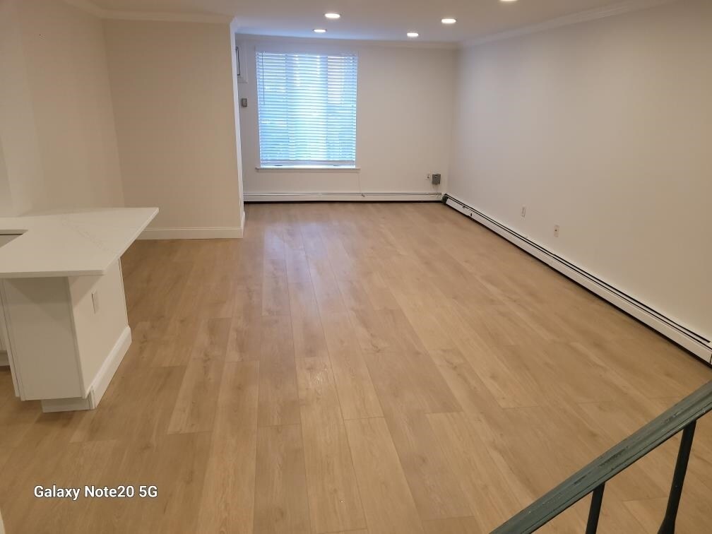 Building Photo - 415 Bloomfield St