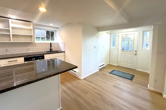 Building Photo - 3022 Federal Ave