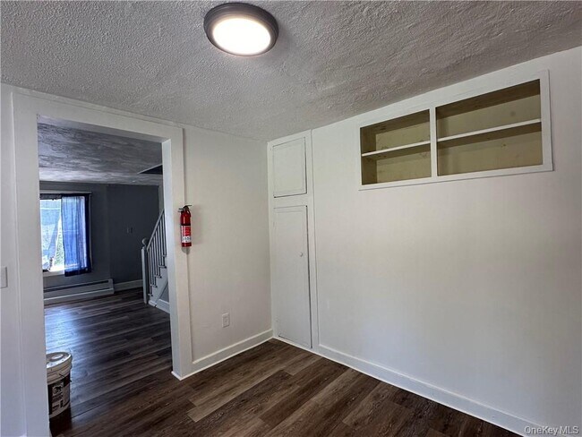 Building Photo - 1399 US-44