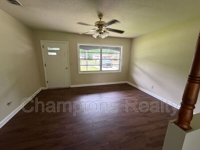 Building Photo - 2316 Wellborn Dr