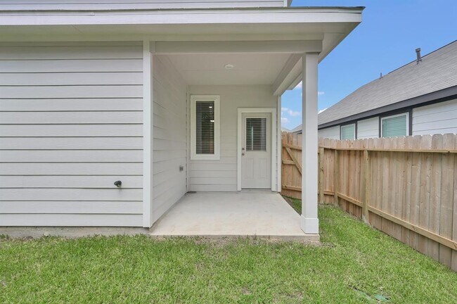 Building Photo - 13244 Musky Dr