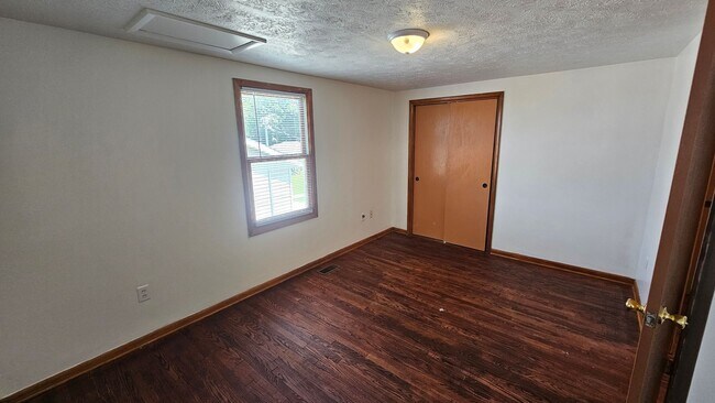 Building Photo - 1314 N Lincoln St