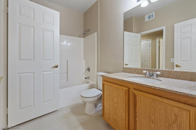 Building Photo - 10550 W Alexander Rd