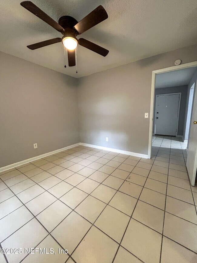 Building Photo - 1122 Woodruff Ave