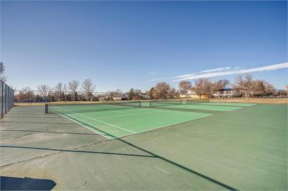 Building Photo - 2 car attached garage, located near Greenway Park Golf Course, pool, tennis courts and clubhouse....