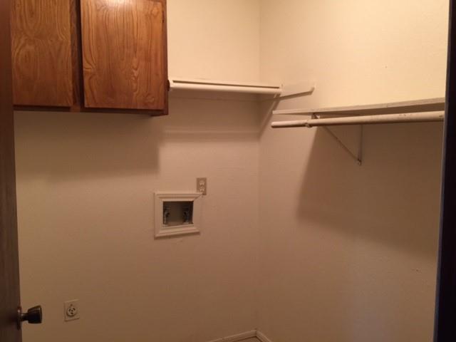 Building Photo - 320 Falcon Ct
