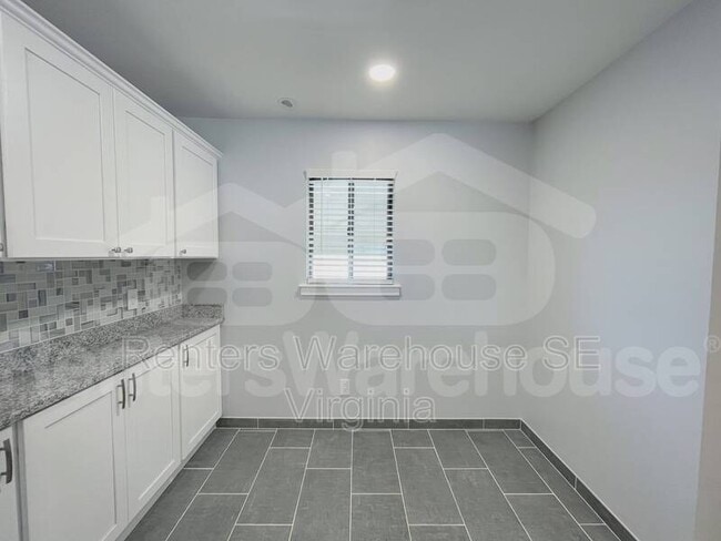 Building Photo - 2325 Sea Shell Rd