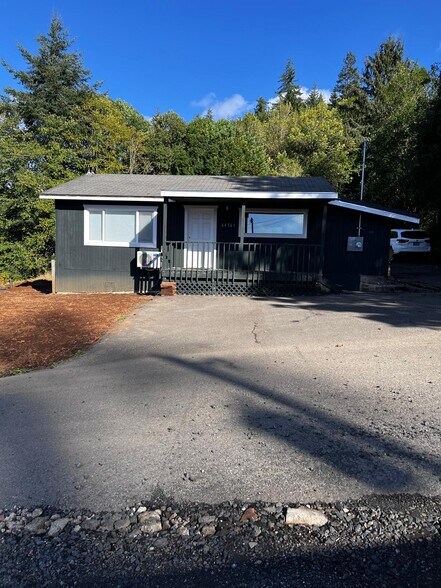 Primary Photo - 64361 Daggett Rd