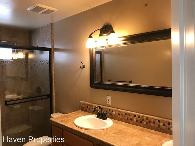 Building Photo - 3 br, 2 bath House - 22615 J St.