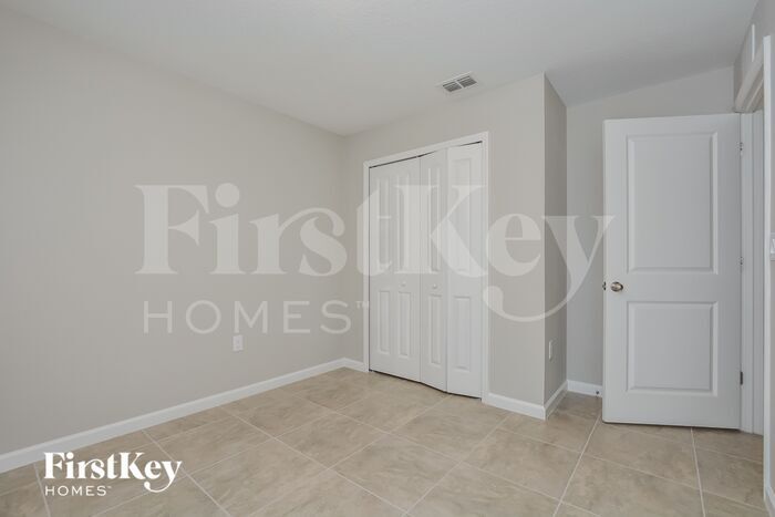 Building Photo - 489 Earhart Dr