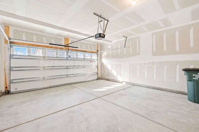 Building Photo - 17030 Patron Dr