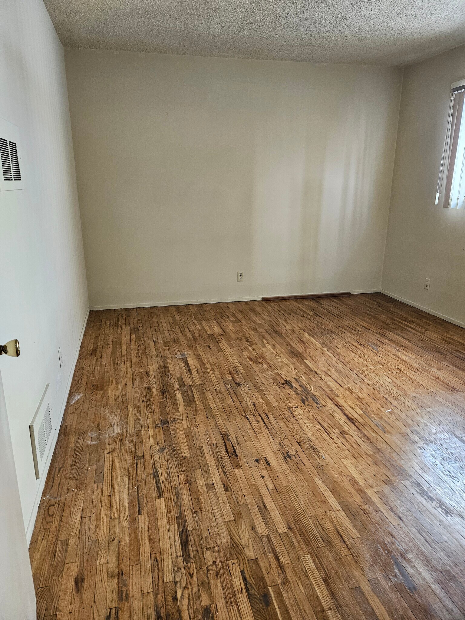 Building Photo - 3970 Grand View Blvd