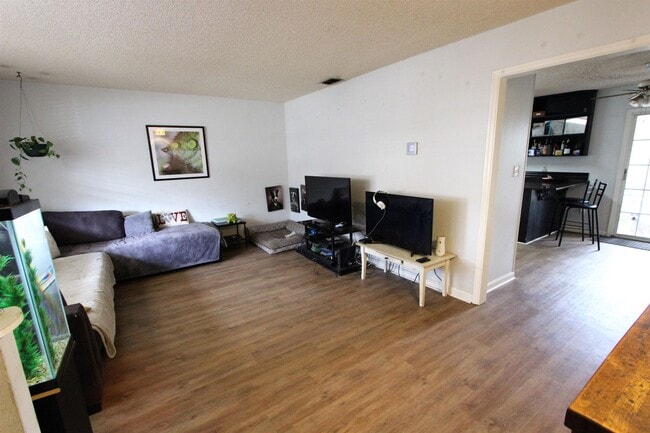 Building Photo - 2389 Gregory Dr