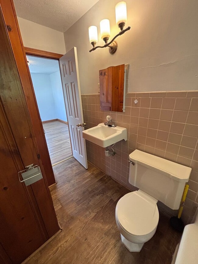 Building Photo - Adorable 1 bedroom studio in El Reno!