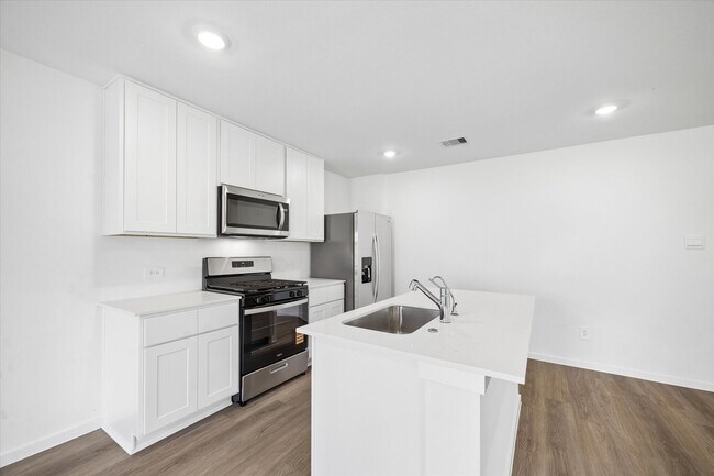 Building Photo - 12010 Noble Heart Dr