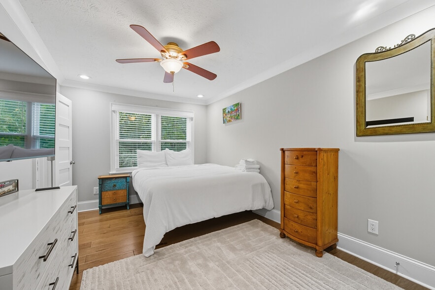 Building Photo - 4541 Coopers Creek Pl SE