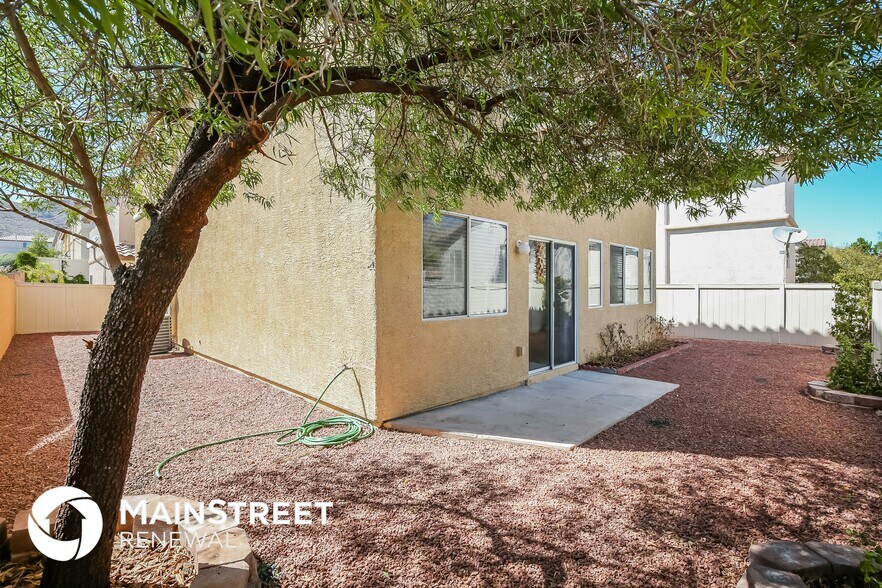 Building Photo - 10345 Adrianna Ave
