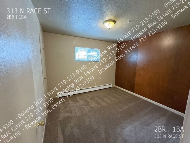 Building Photo - 313 N Race St