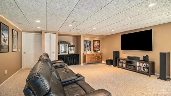 Building Photo - 50145 Tottenham Ct