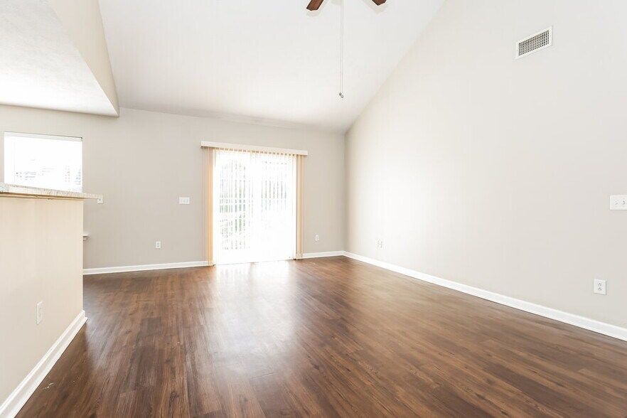 Building Photo - 127 Berele Shepsele Ln