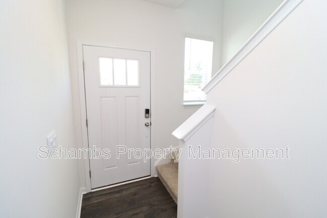 Building Photo - 360 Freestall Dr