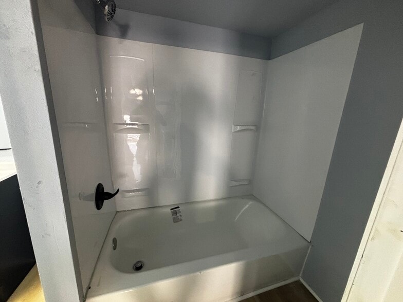 Building Photo - 26 Kingwood Gardens Dr