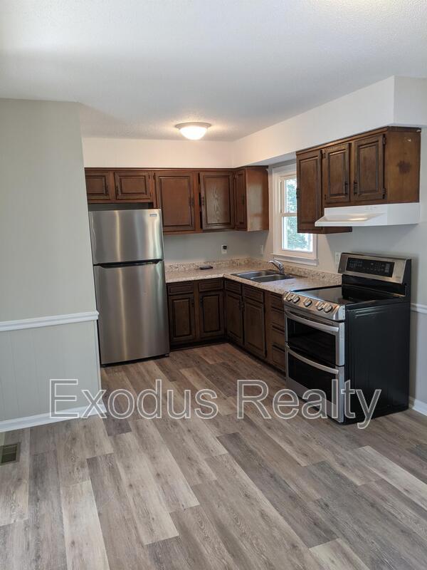 Building Photo - 401 Hickory Ave