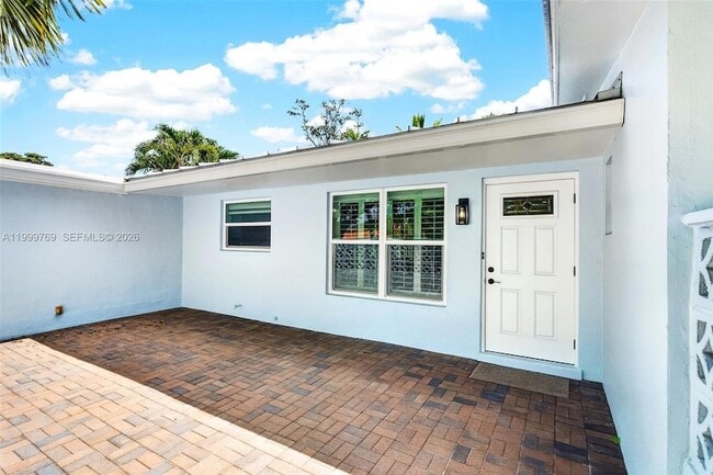 Building Photo - 4010 NE 22nd Ave