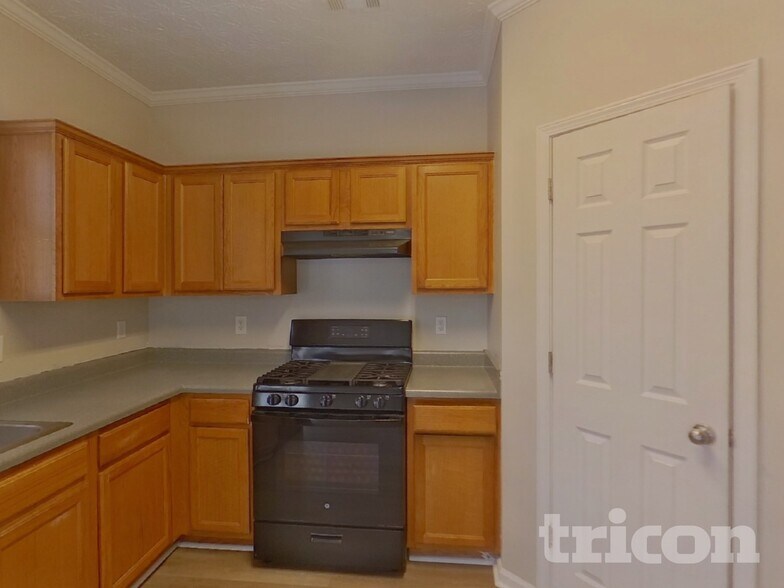 Building Photo - 3816 Shenfield Dr