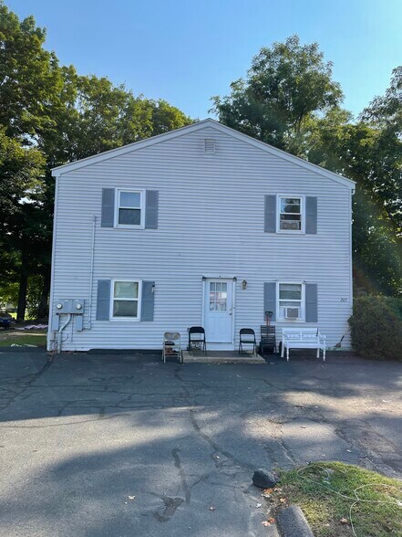 Building Photo - 205 Adams St