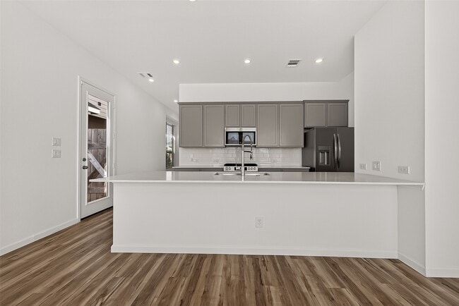 Building Photo - 5558 Amber Brook Ln