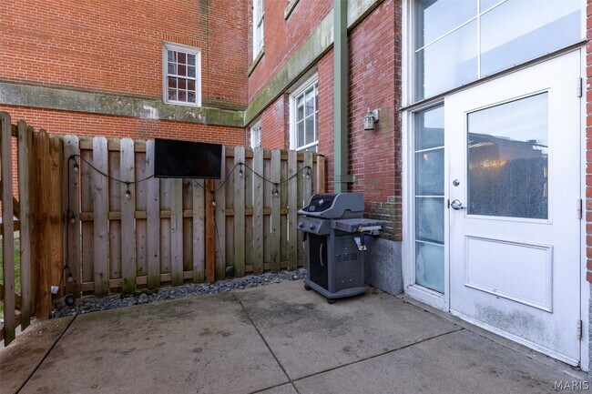 Building Photo - 1515 Lafayette Ave