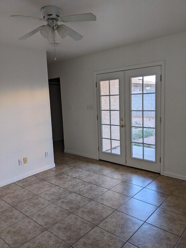 Building Photo - 3362 N Yuma St