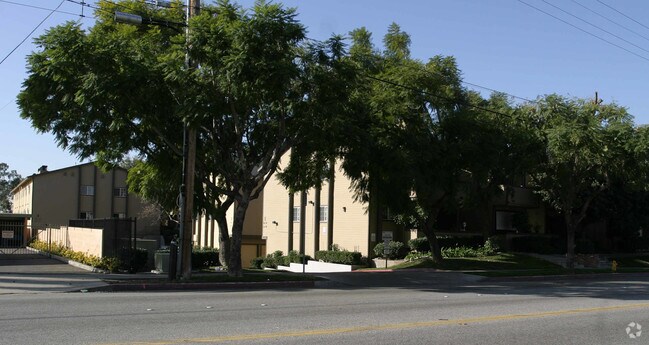 Building Photo - Colony Park Condominiums