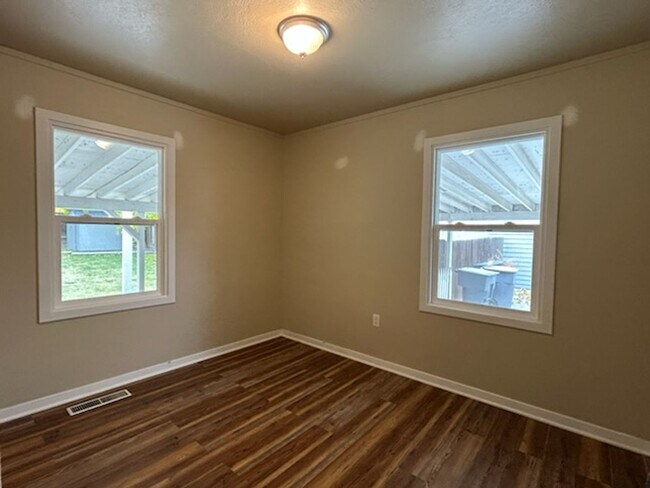 Building Photo - 224go