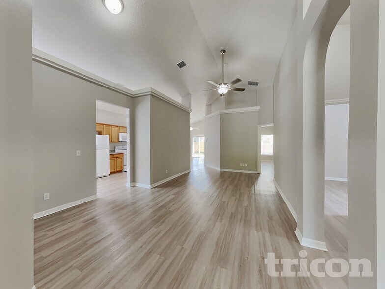 Building Photo - 2143 Kaylas Ct