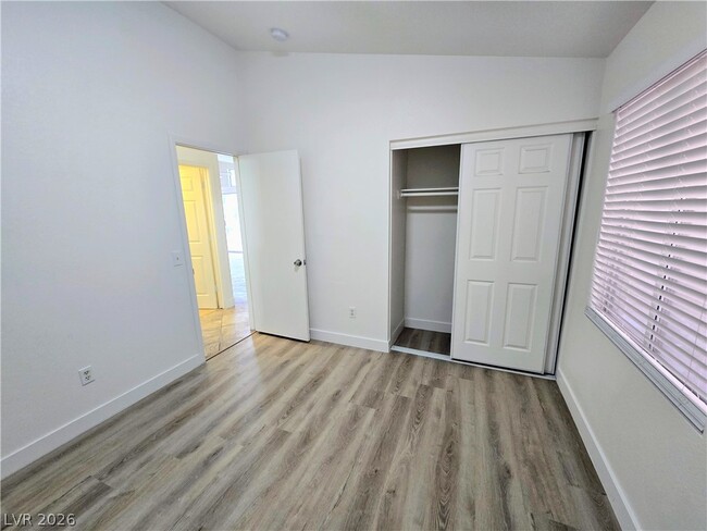 Building Photo - 2321 Blackberry Valley Way