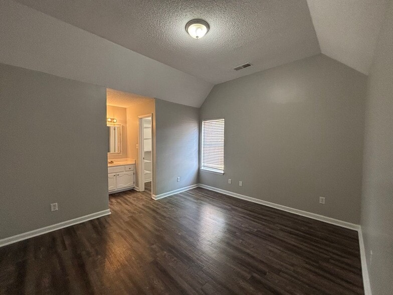 Building Photo - 9532 Chi Chi Cove